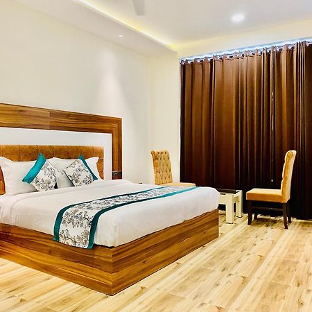 Hotel White House 350 Mtr From Golden Temple 阿姆利则 外观 照片