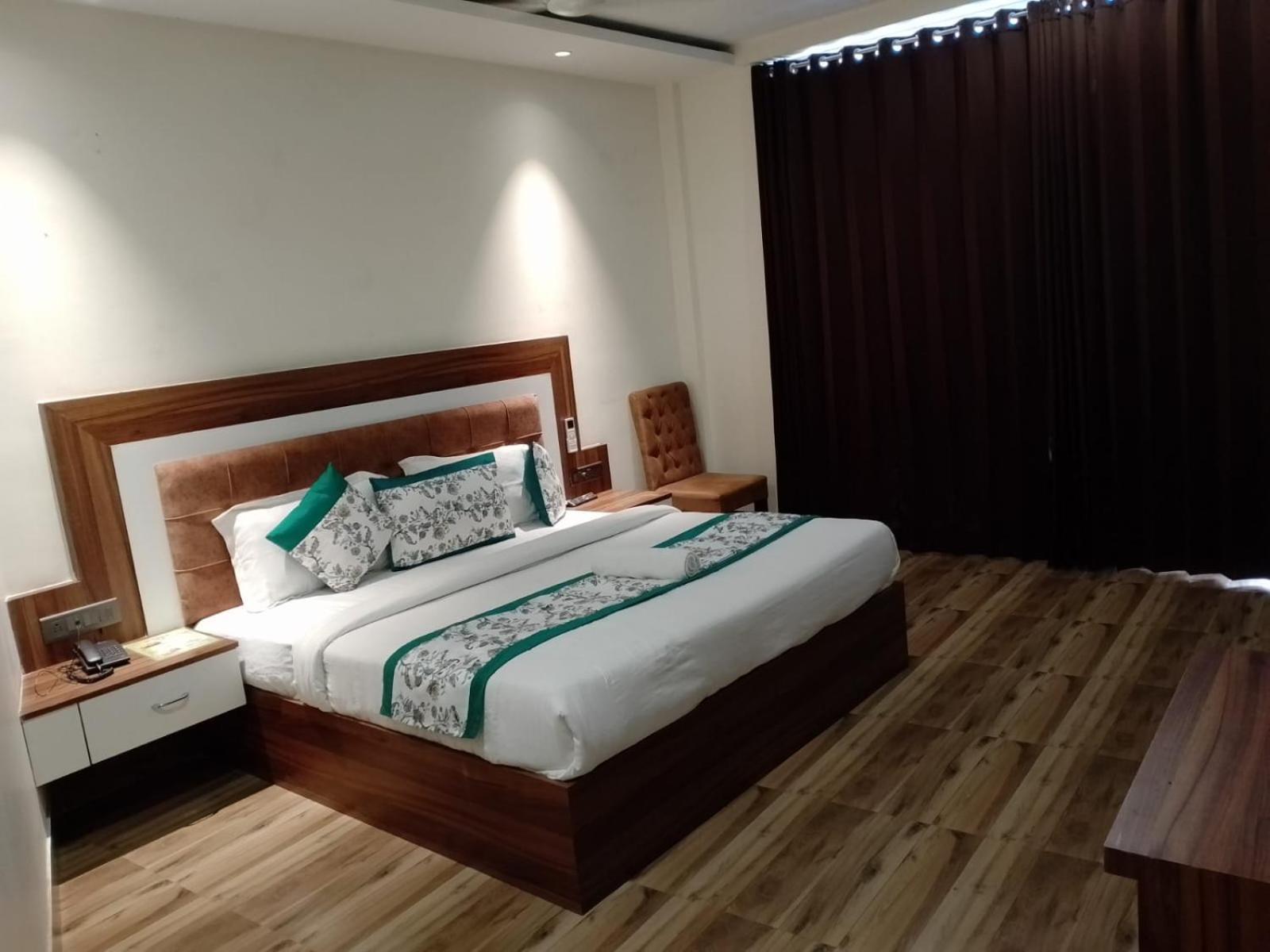 Hotel White House 350 Mtr From Golden Temple 阿姆利则 外观 照片
