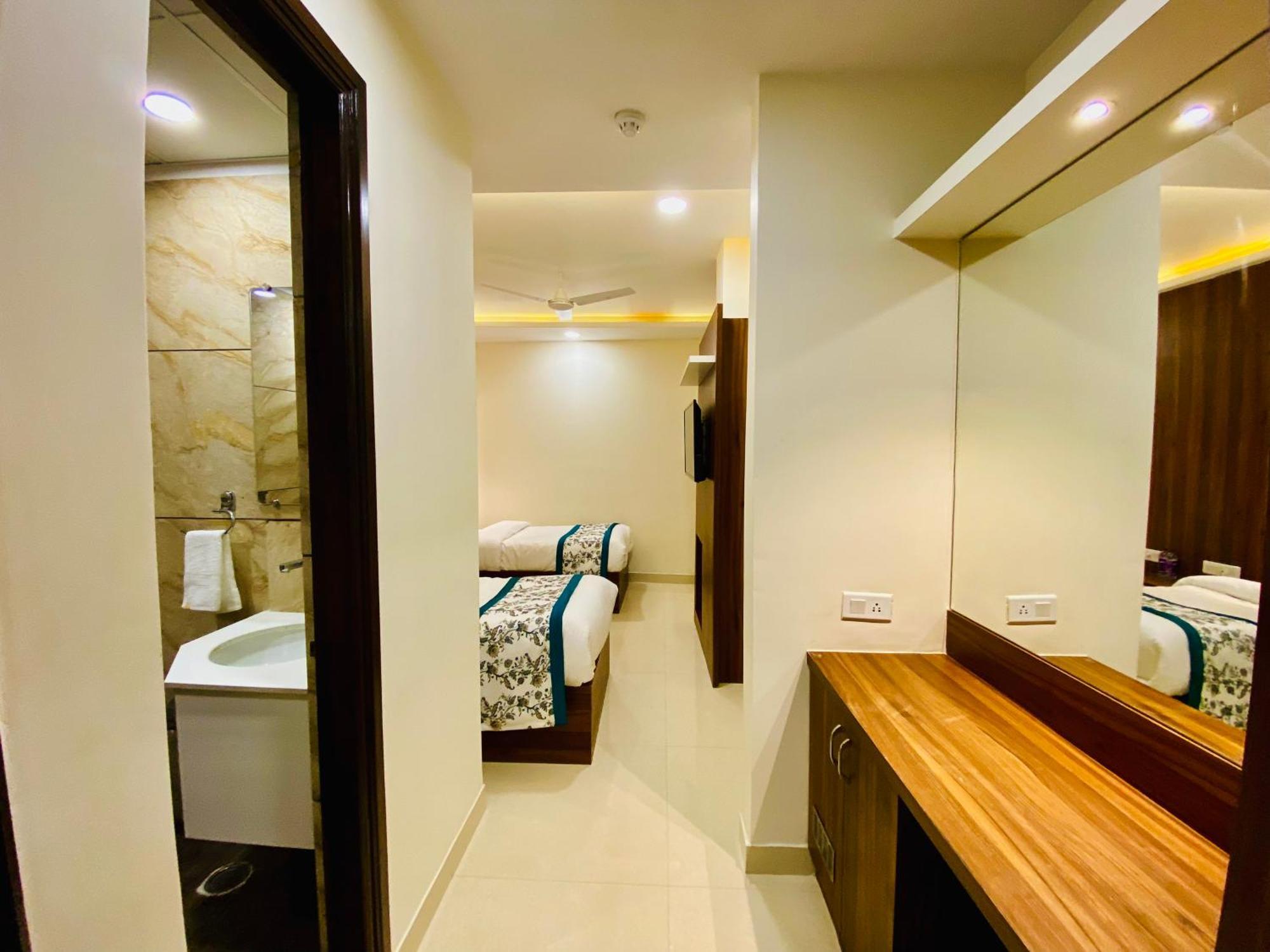Hotel White House 350 Mtr From Golden Temple 阿姆利则 外观 照片