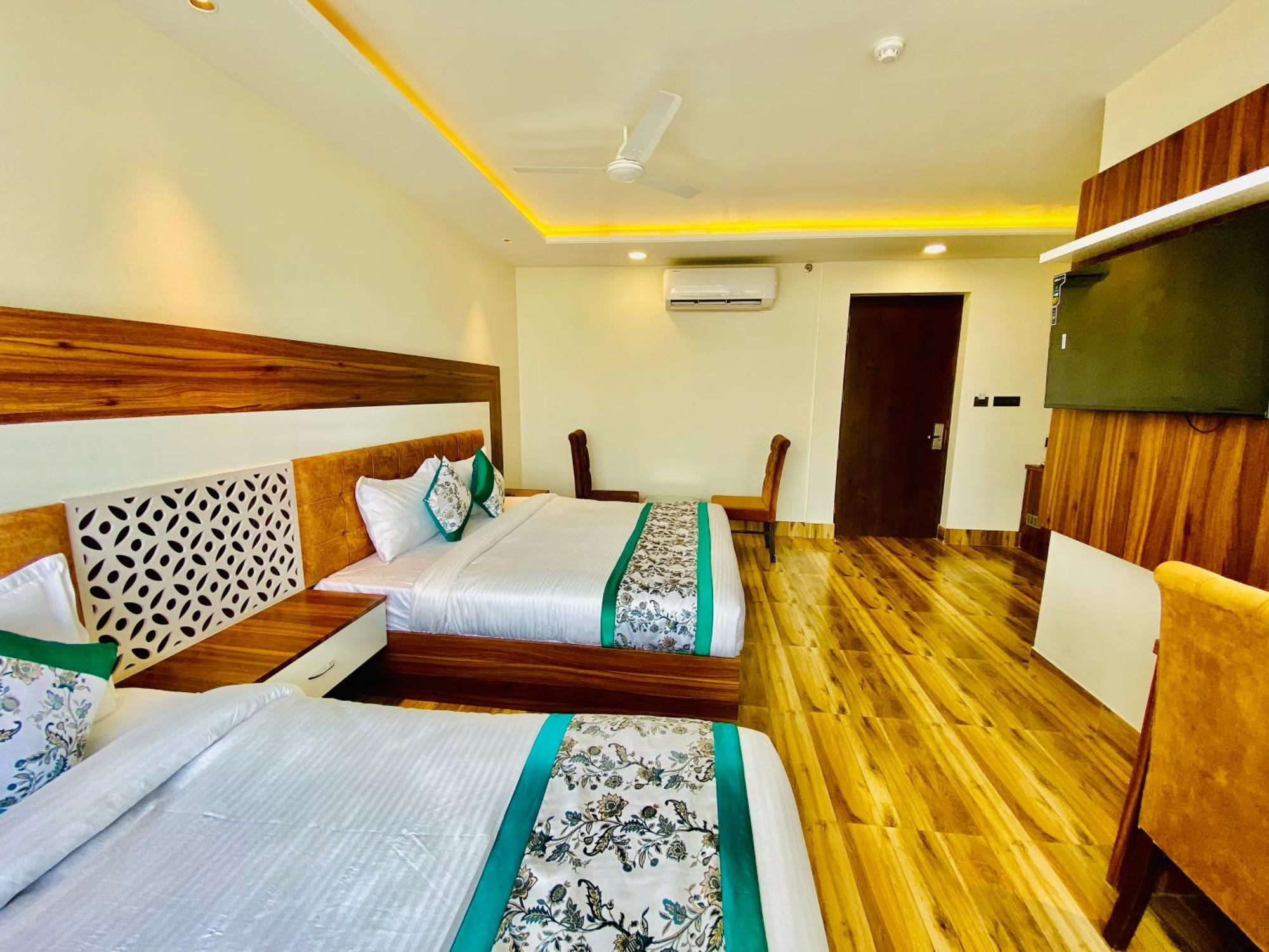 Hotel White House 350 Mtr From Golden Temple 阿姆利则 外观 照片