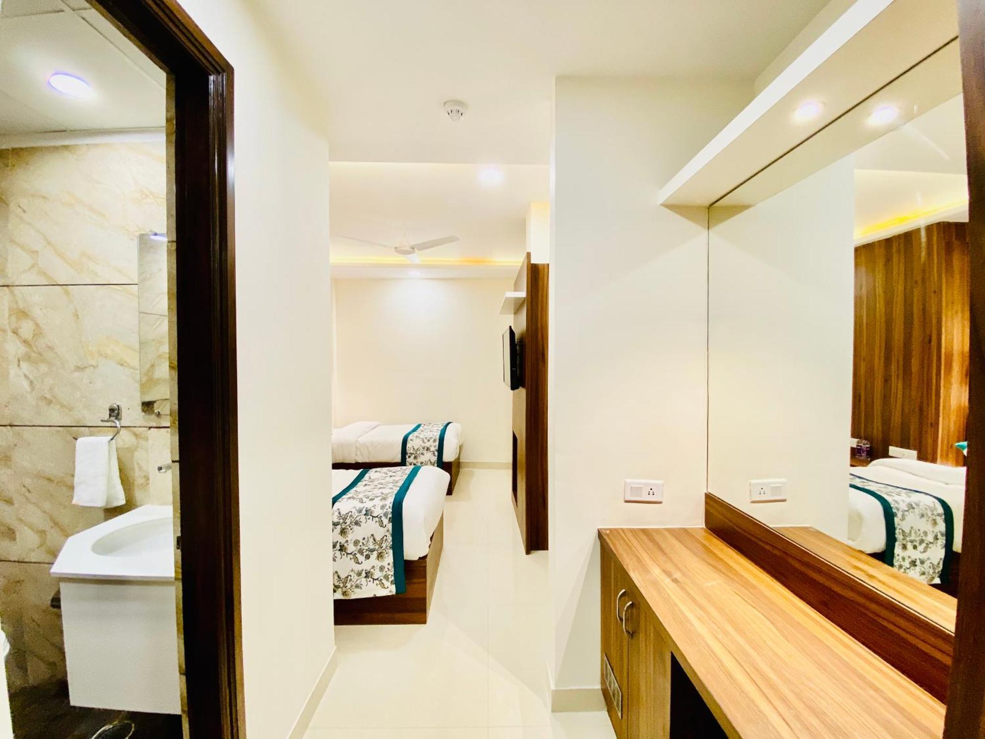 Hotel White House 350 Mtr From Golden Temple 阿姆利则 外观 照片
