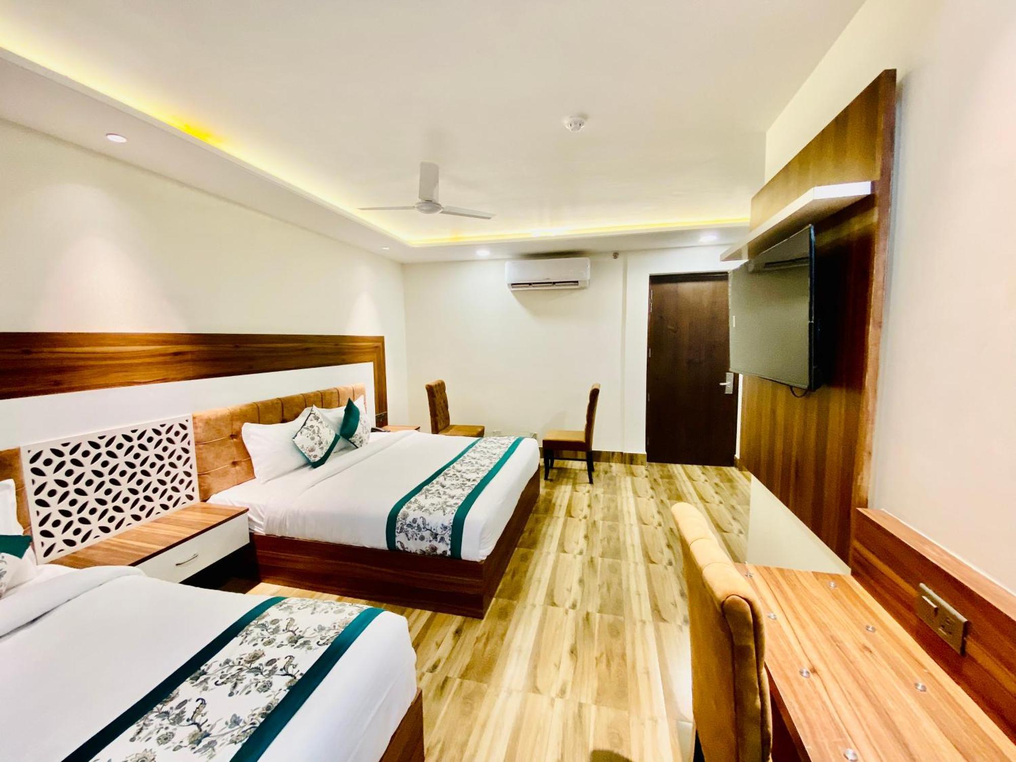 Hotel White House 350 Mtr From Golden Temple 阿姆利则 外观 照片