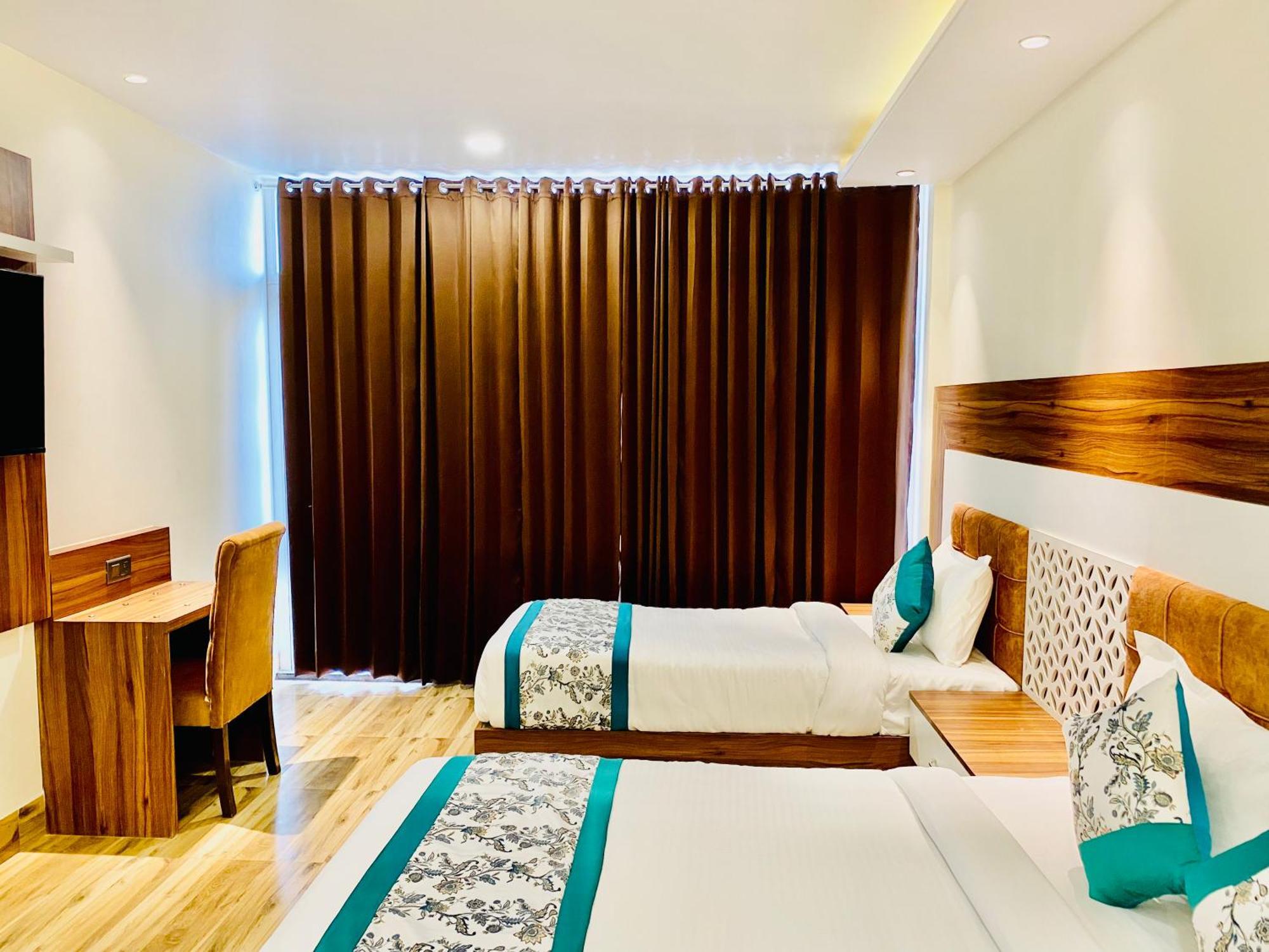 Hotel White House 350 Mtr From Golden Temple 阿姆利则 外观 照片