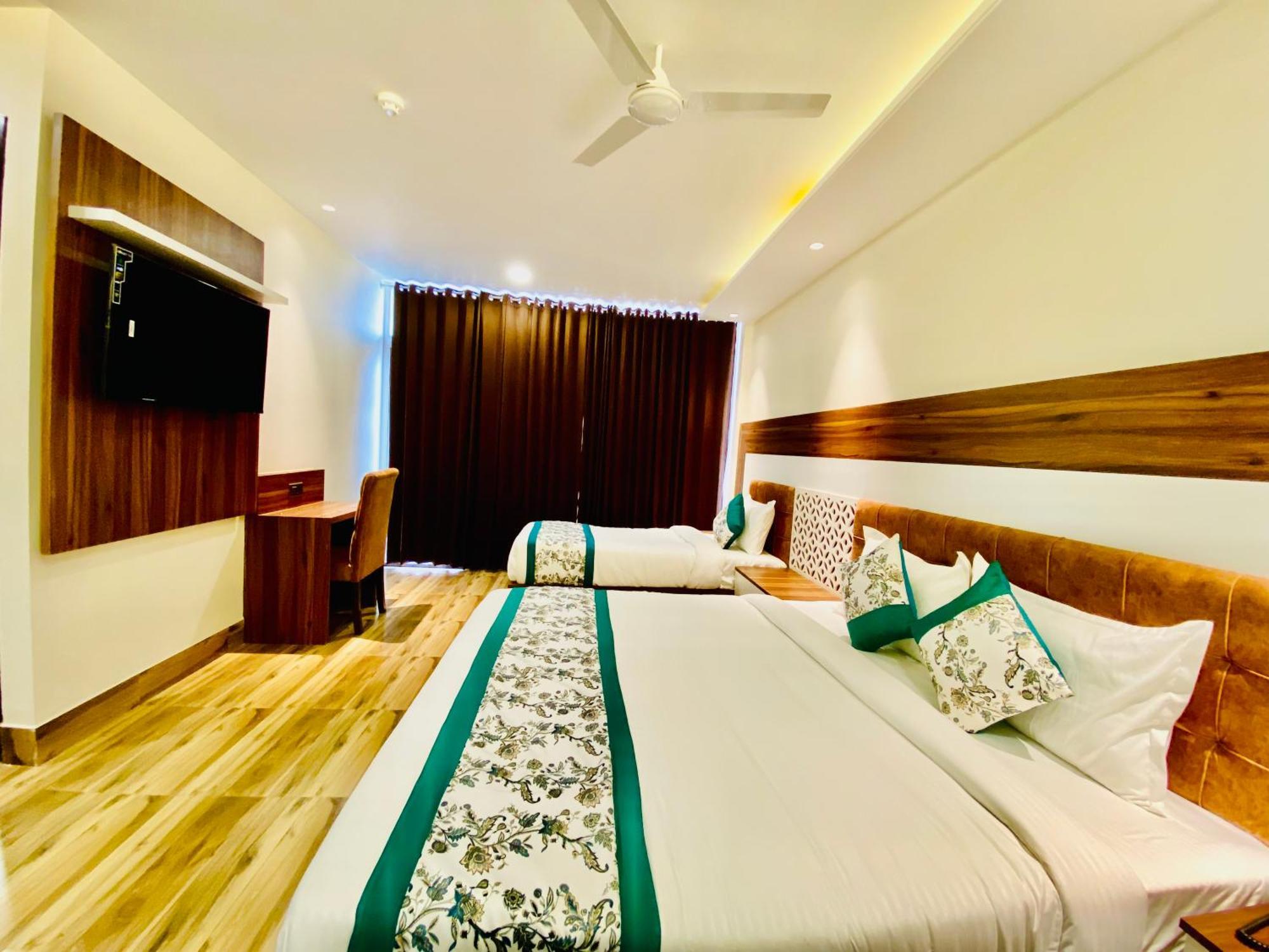 Hotel White House 350 Mtr From Golden Temple 阿姆利则 外观 照片